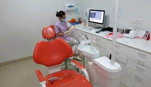 Getting dental care in Cambodia — international patient visit to Roomchang